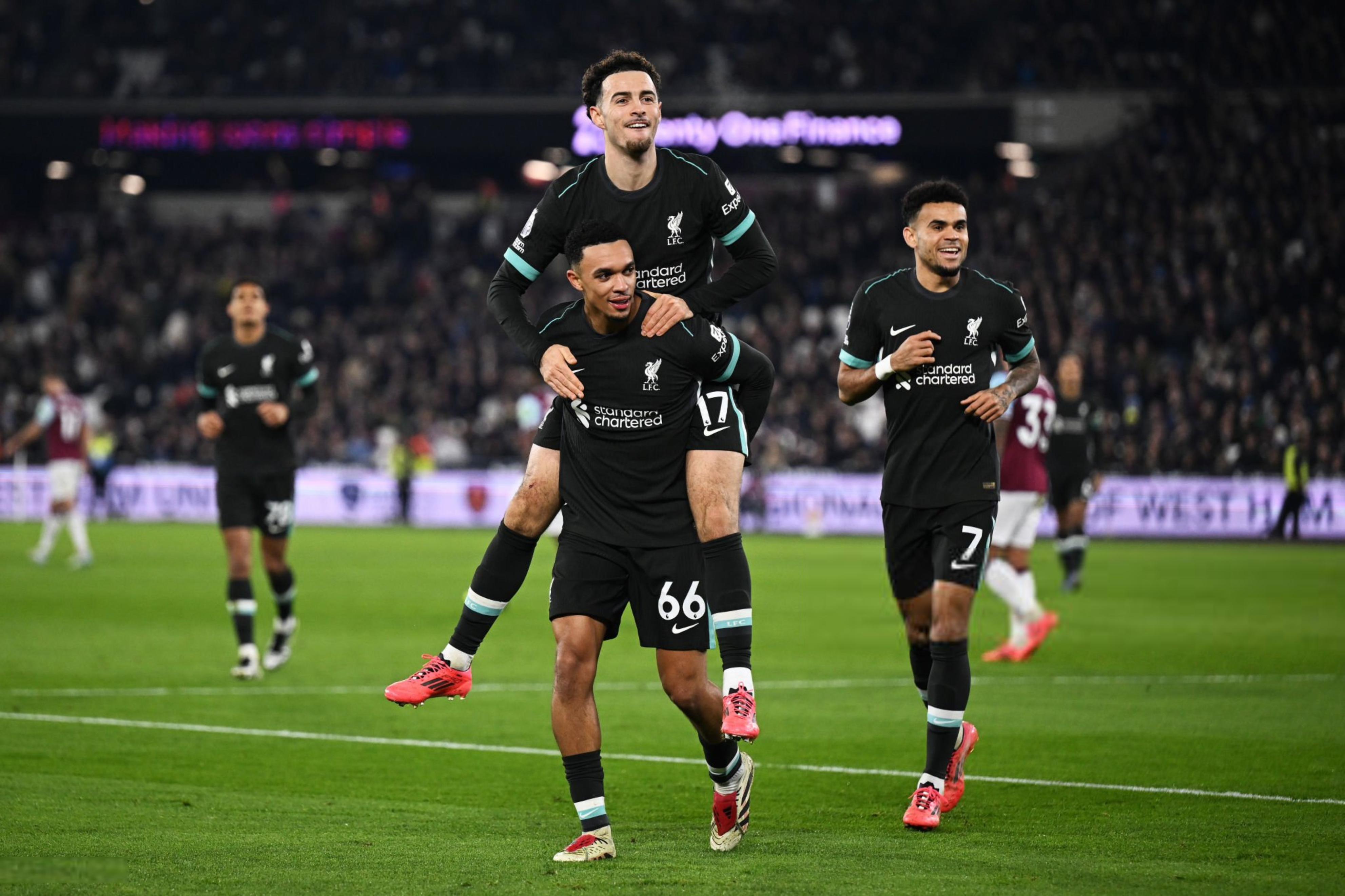 雷速体育-萨拉赫重要时刻战术调整，快船带队取胜！