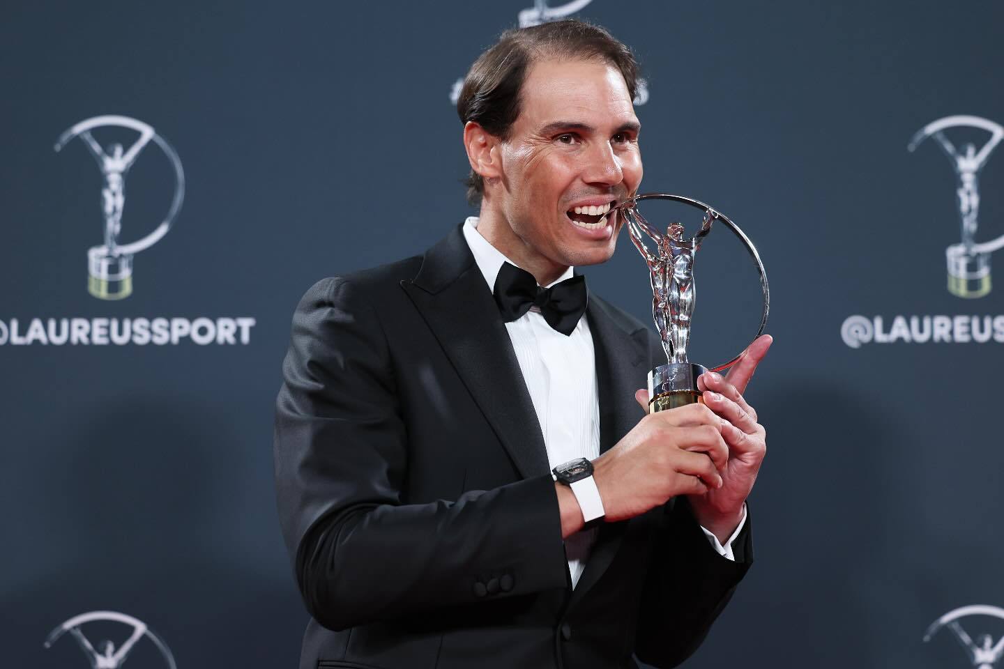 雷速体育-纳达尔迎来十赛季出色发挥，瑞士队观众热烈欢呼！的简单介绍