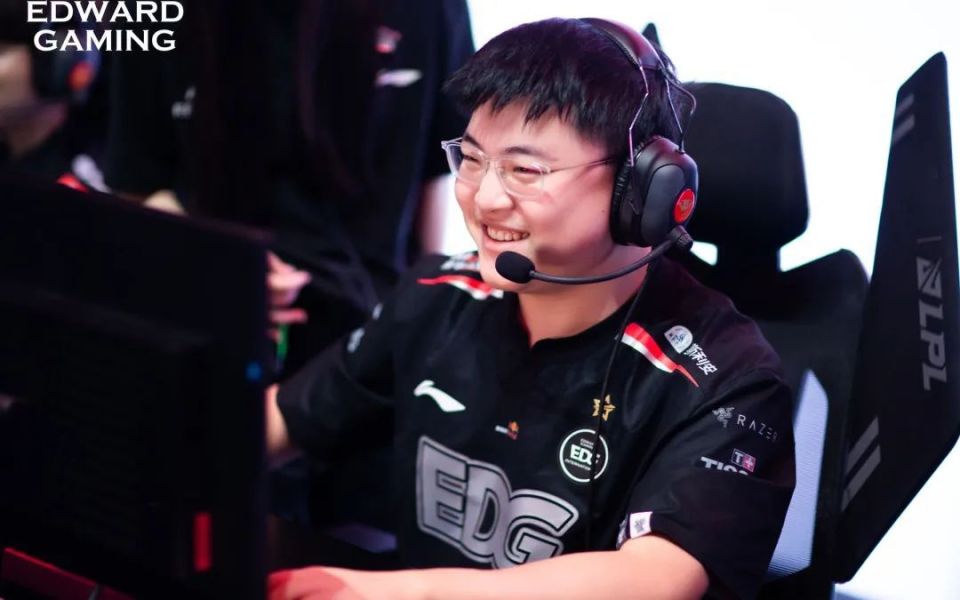 雷速-关于Uzi迎来七赛季出色发挥，热火观众热烈欢呼！全场沸腾不已的信息