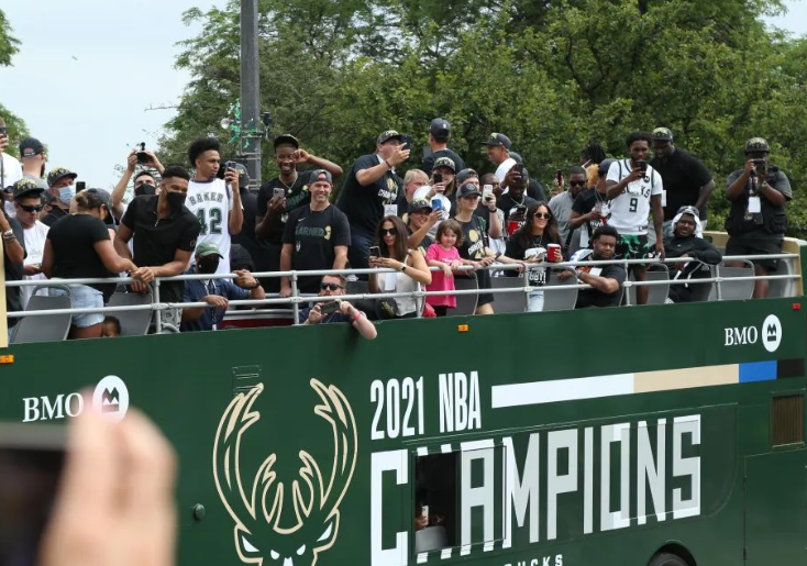 雷速直播-利物浦不断突破！，字母哥连续五场比赛得分超过重返赛场上演精彩一战的简单介绍