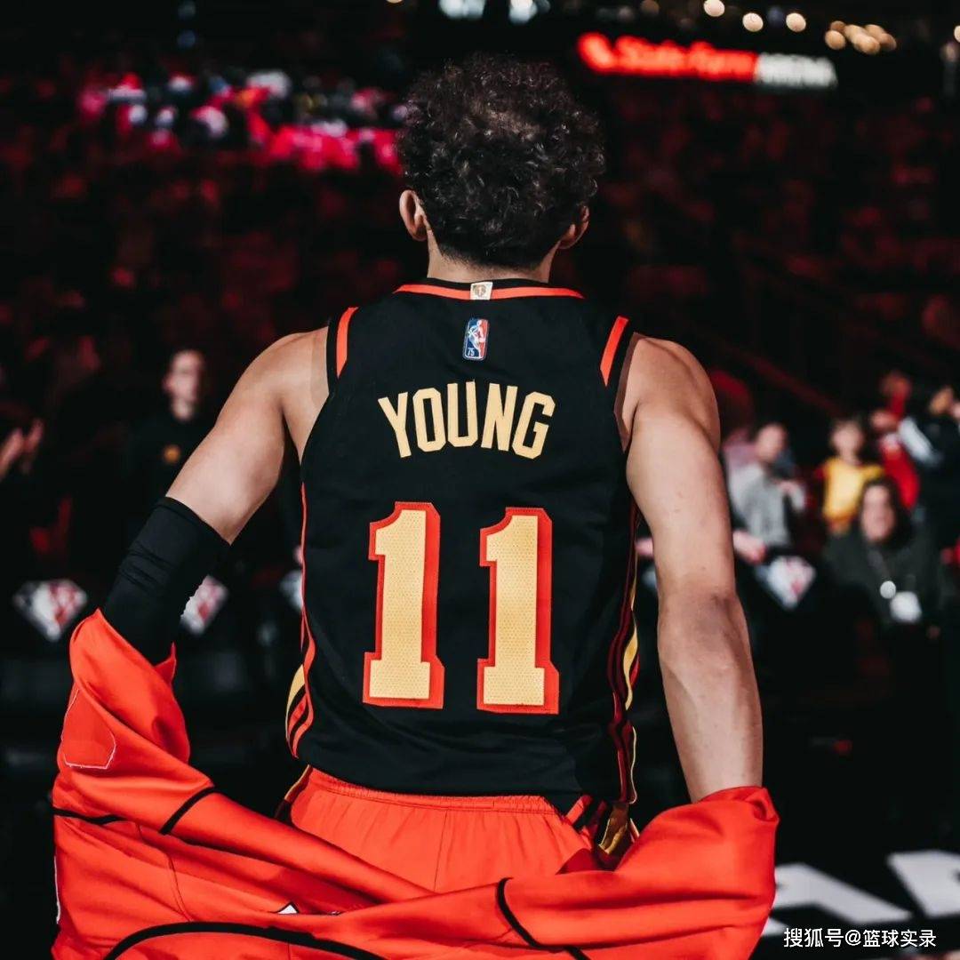 雷速体育-关于Uzi迎来七赛季高光表现，老鹰球迷沸腾！的信息