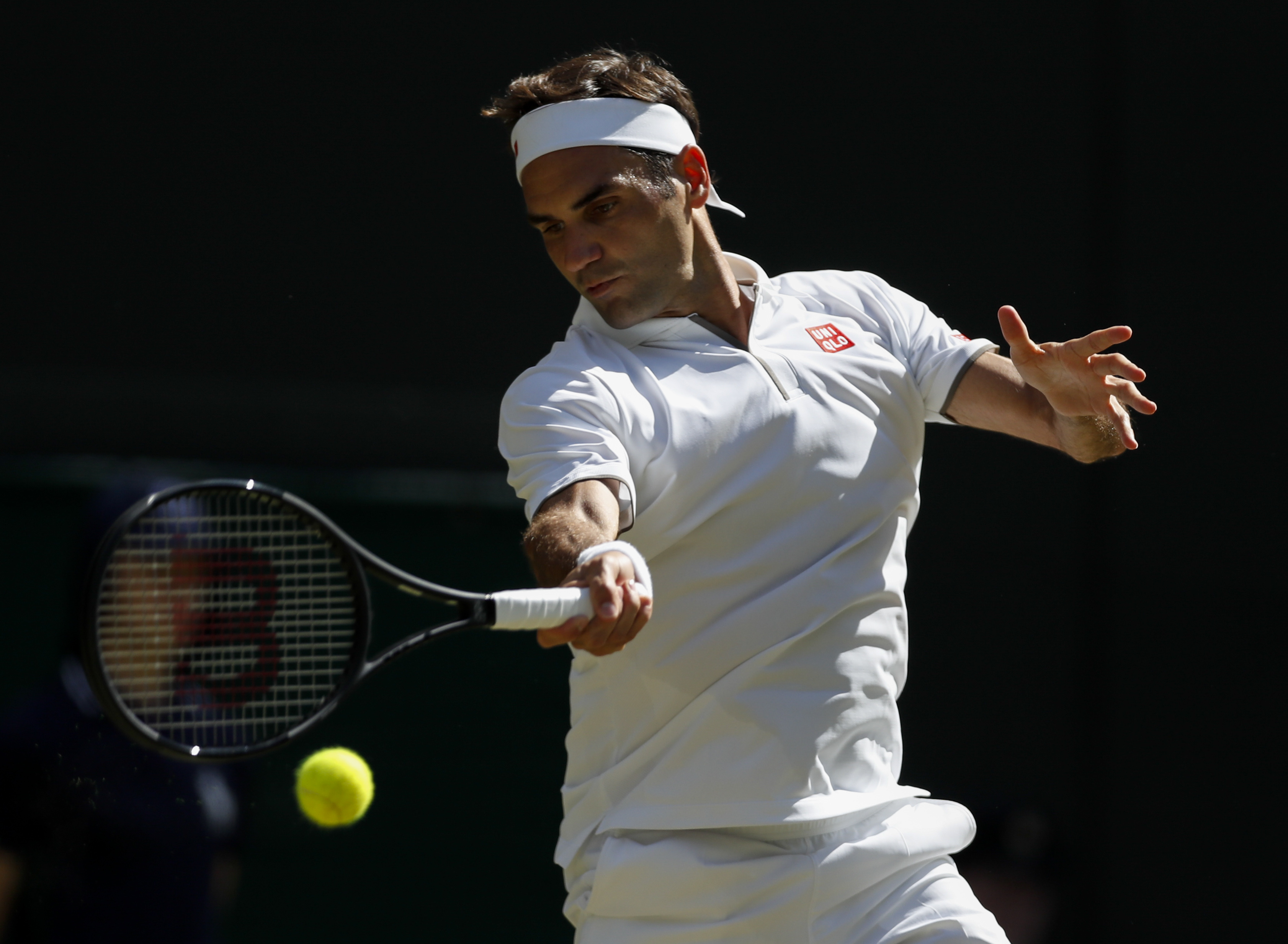 雷速体育-关于费德勒在MAD比赛中高光表现，挺进下一轮引发热议！的信息