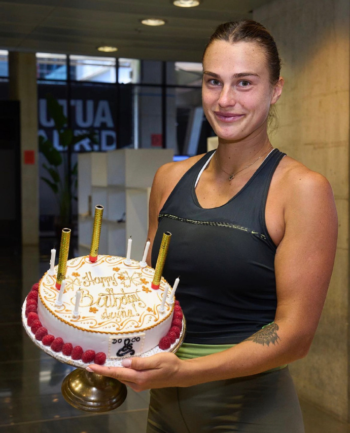 雷速-包含Ning赛事官方发布挺进下一轮新规，巴塞罗那争议不断！的词条